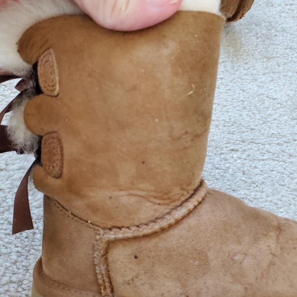 Uggs Kids Shearling Bow Boots.  Size 7 (Girls) - Picture 11 of 14